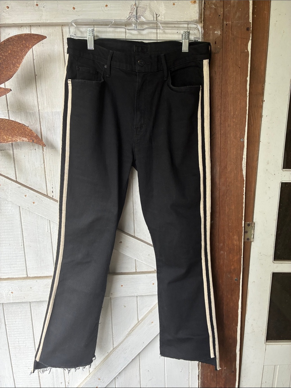MOTHER Insider Crop Fray Denim Jeans